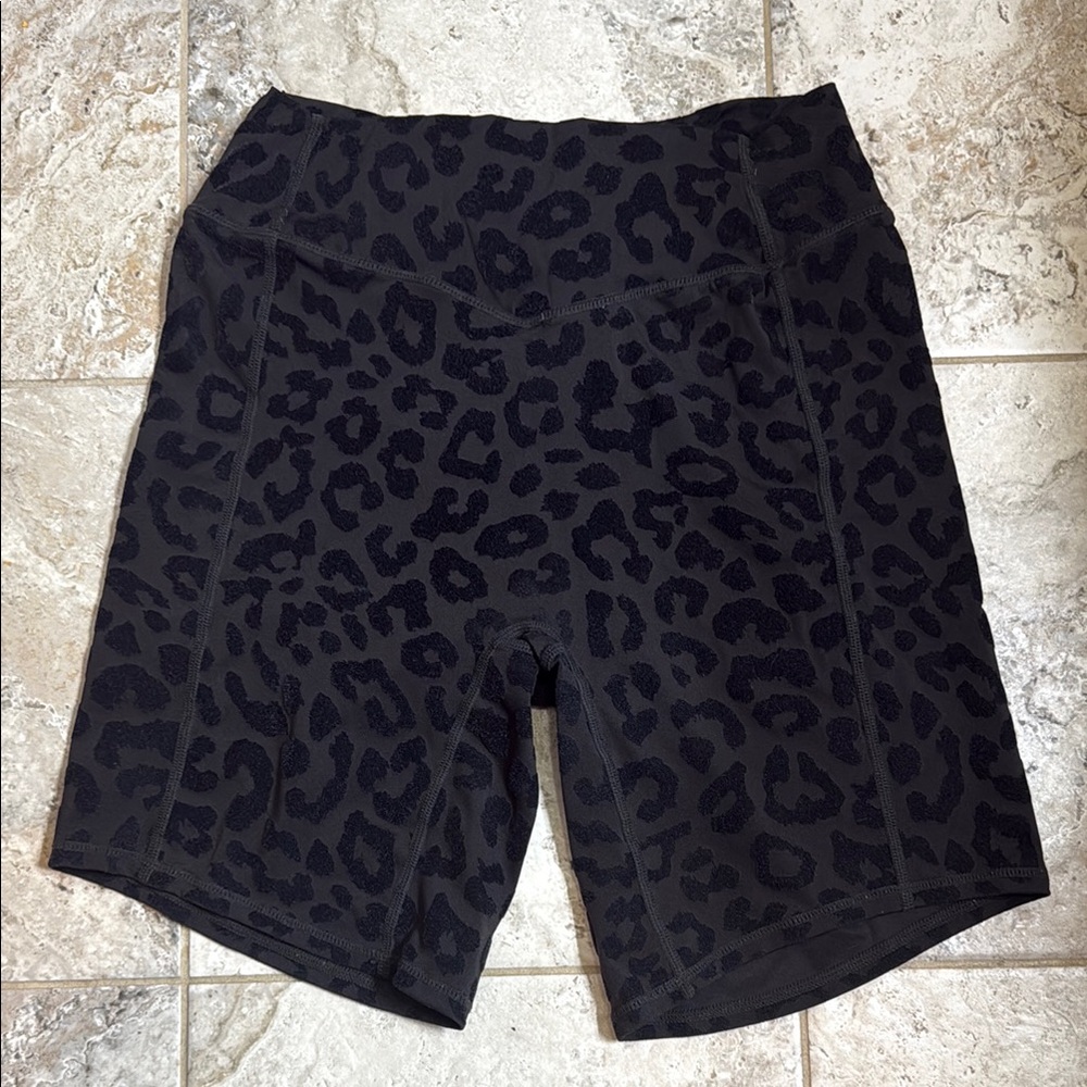Vitality (balance athletica) leopard print biker shorts